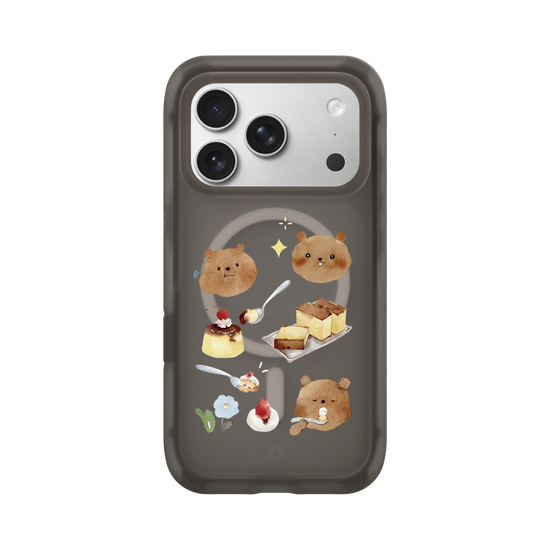 Little bear and desert