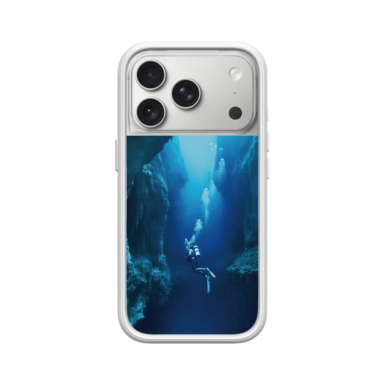 The Diver (Great Blue Hole)