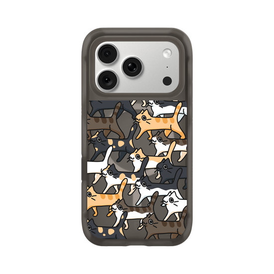 So many cats are walking!
