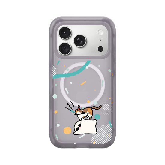 Cats & Ghosts Play Together