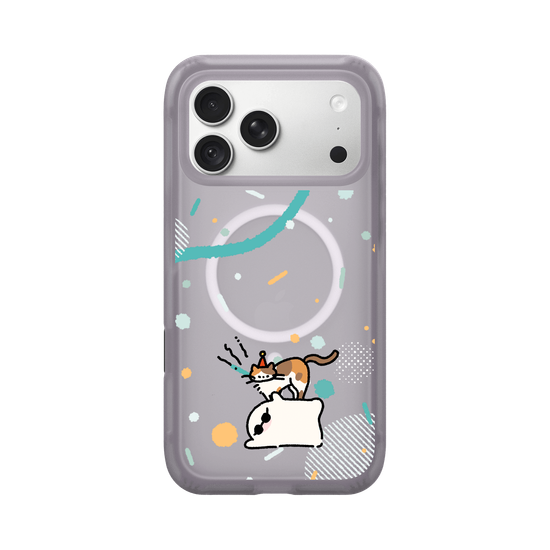 Cats & Ghosts Play Together