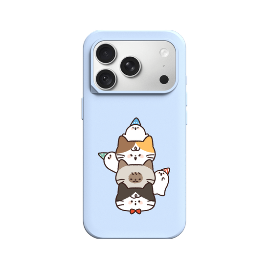 Cats & Ghosts Play Together
