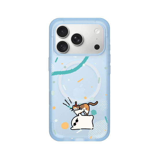 Cats & Ghosts Play Together