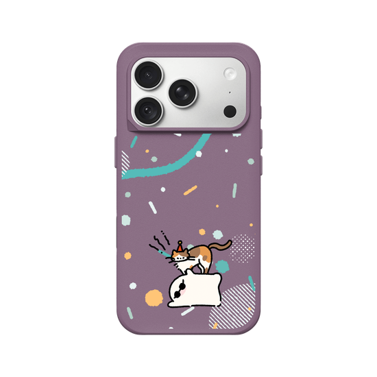 Cats & Ghosts Play Together
