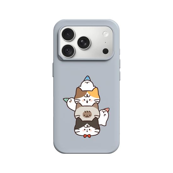 Cats & Ghosts Play Together