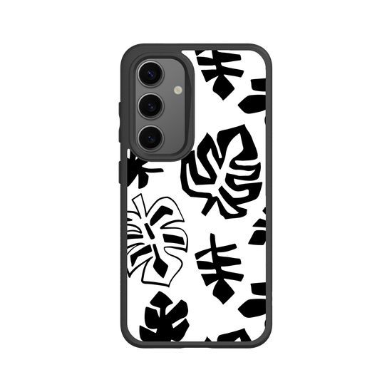 Monochrome jungle leaves